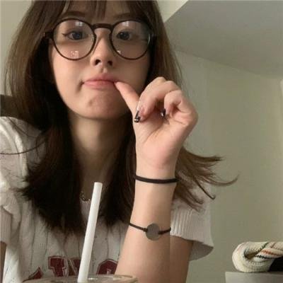 以遇刺为生的女人
